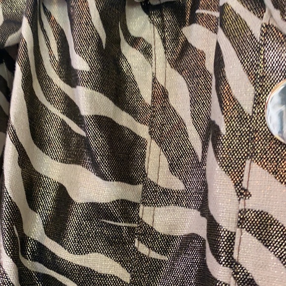 Cache Jacket - Picture 2 of 7